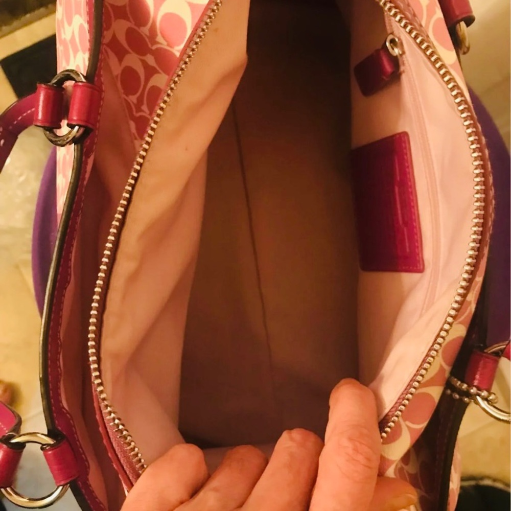 Coach Purse - Picture 4 of 6